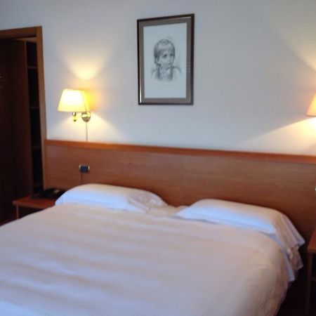 Hotel Europa Rovigo Exterior foto